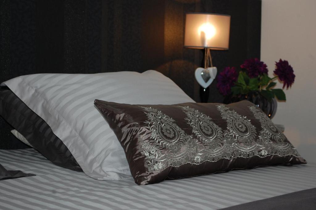 Chambres D'Hotes La Parenthez' Haguenau Bilik gambar